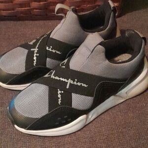 🤠Champion Slip On Sneakers/Running Shoes Mens Size 4